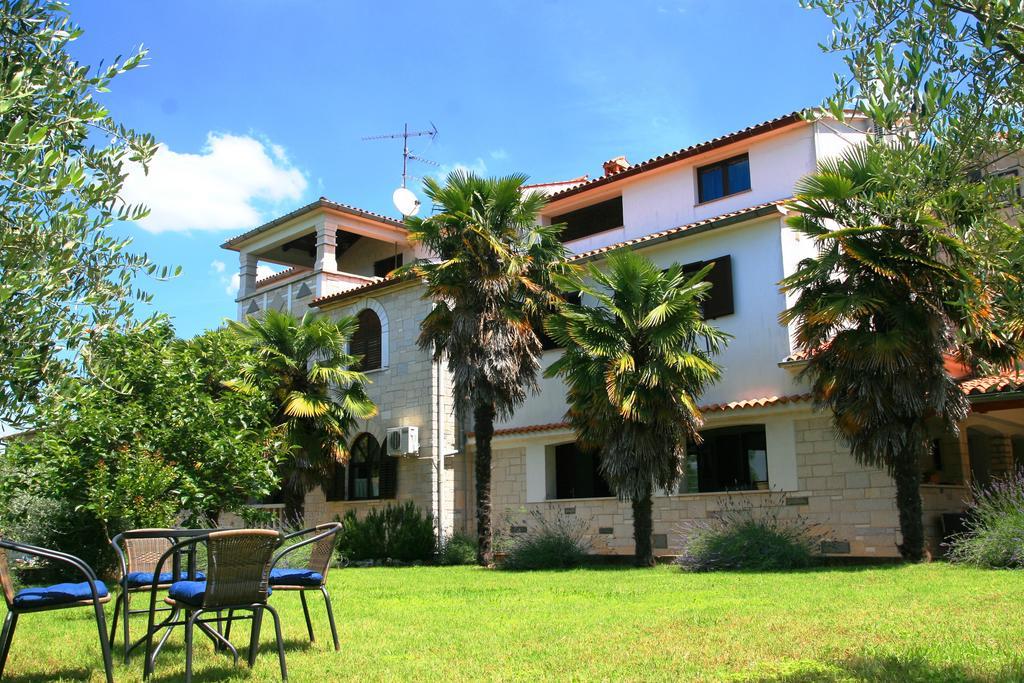 Korsa Apartment Sveti Lovrec Pazenaticki Exterior photo